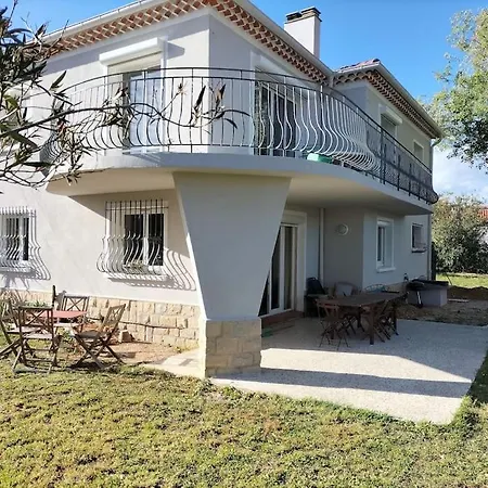 Appartement Rc De - 280 m De La Mer - Grand Jardin Hyères